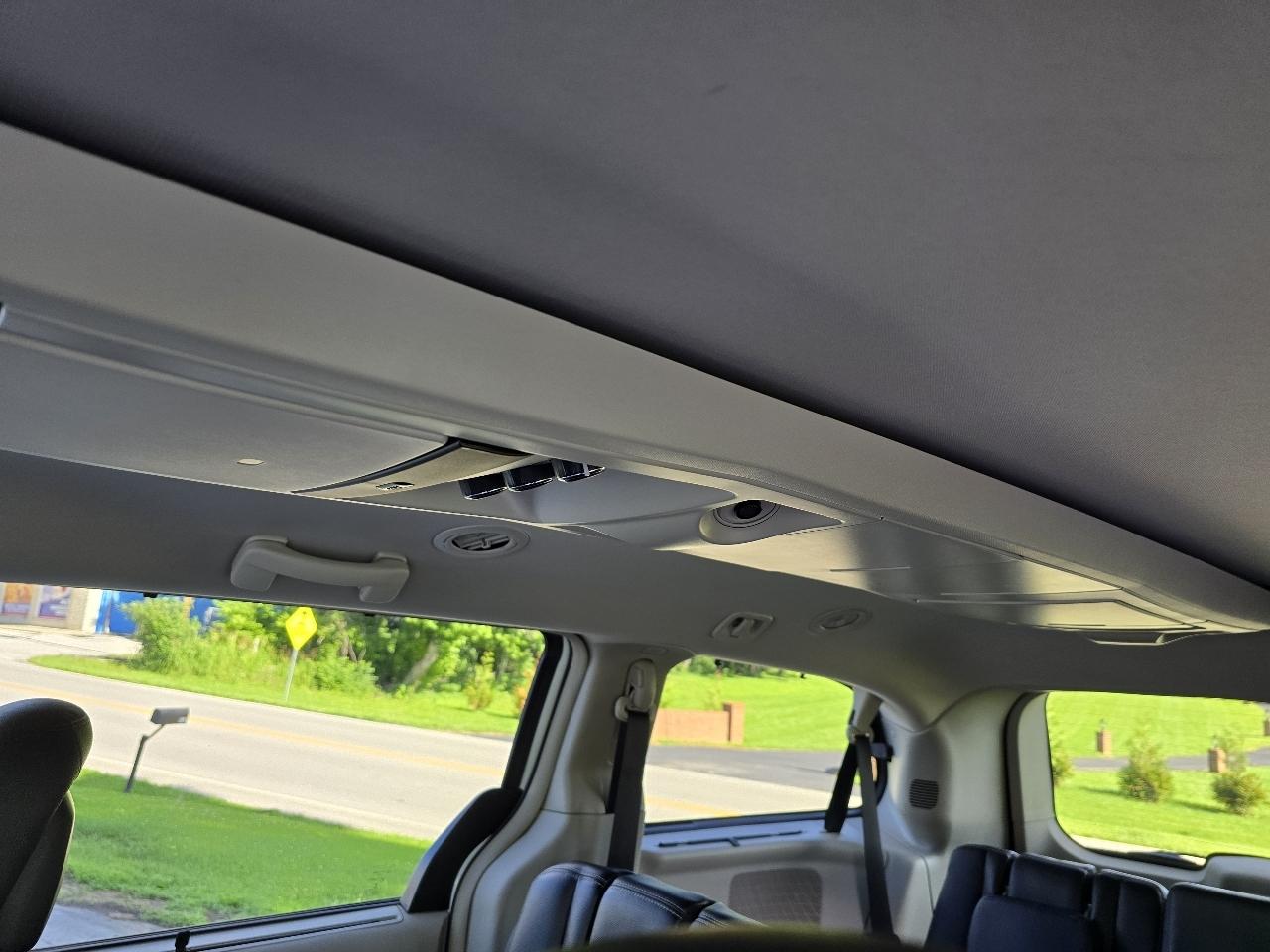 Chrysler Town & Country Touring 2014