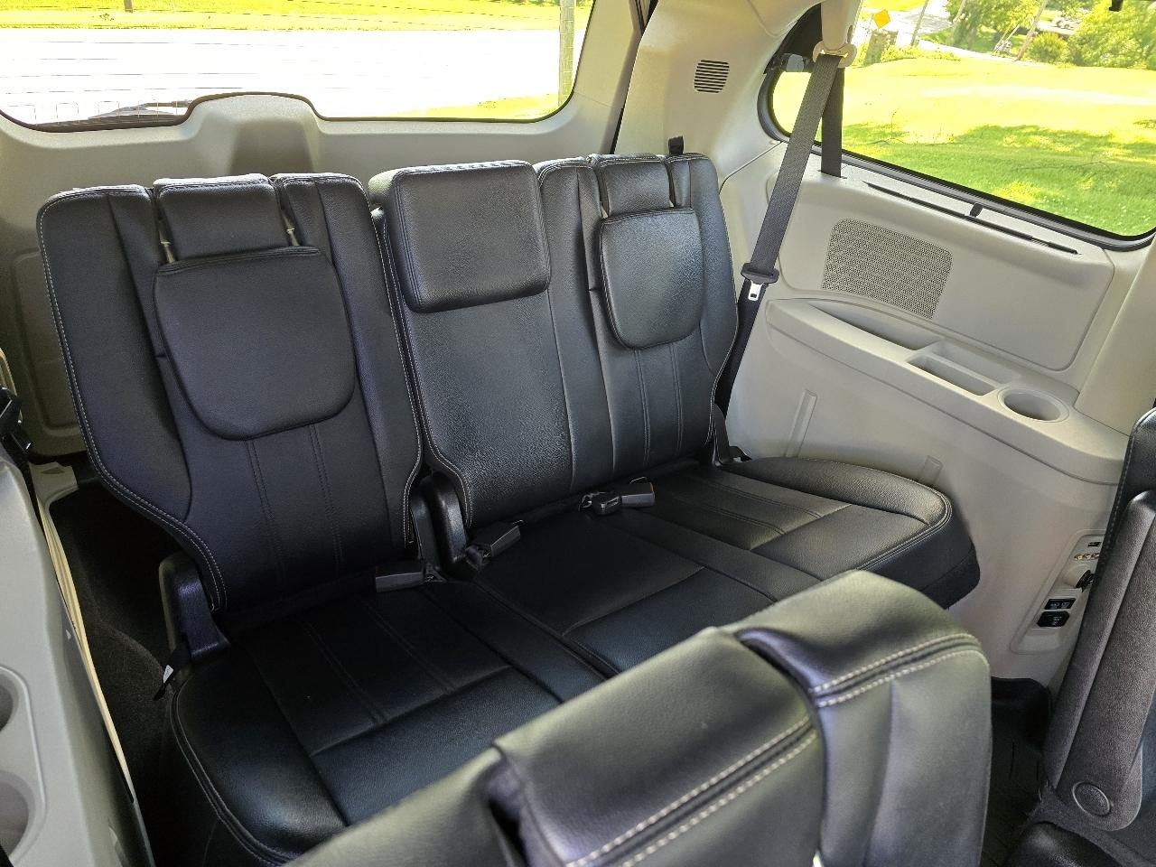 Chrysler Town & Country Touring 2014