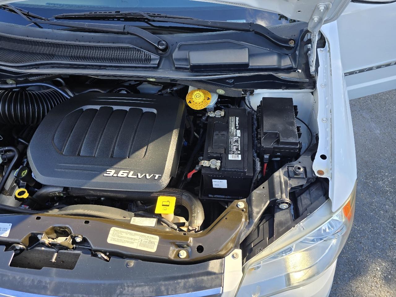 Chrysler Town & Country Touring 2014
