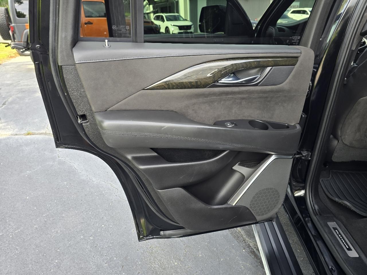Cadillac Escalade Platinum 4WD 2019