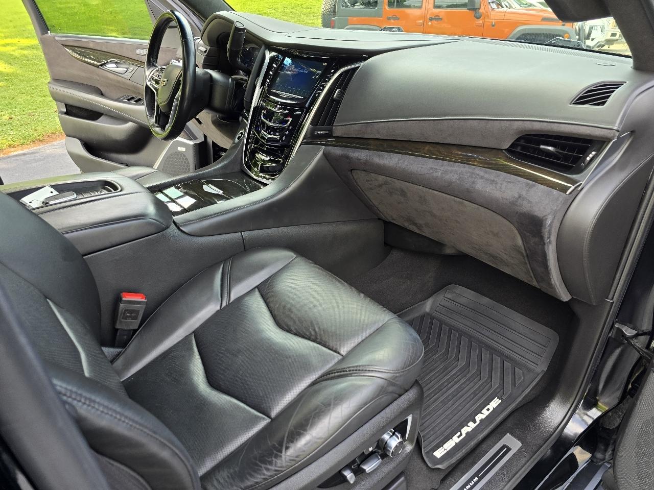 Cadillac Escalade Platinum 4WD 2019