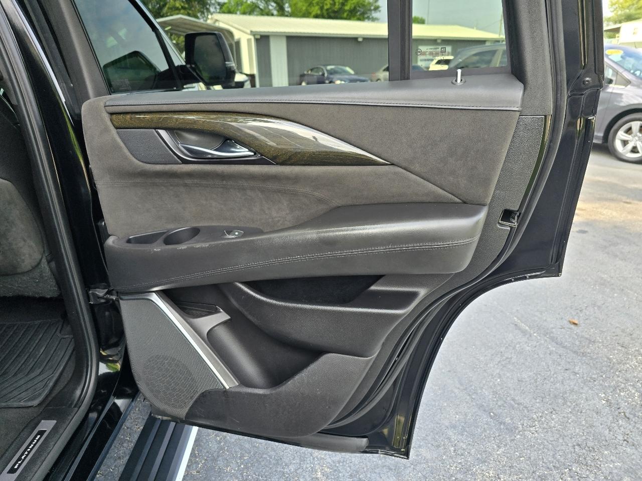 Cadillac Escalade Platinum 4WD 2019