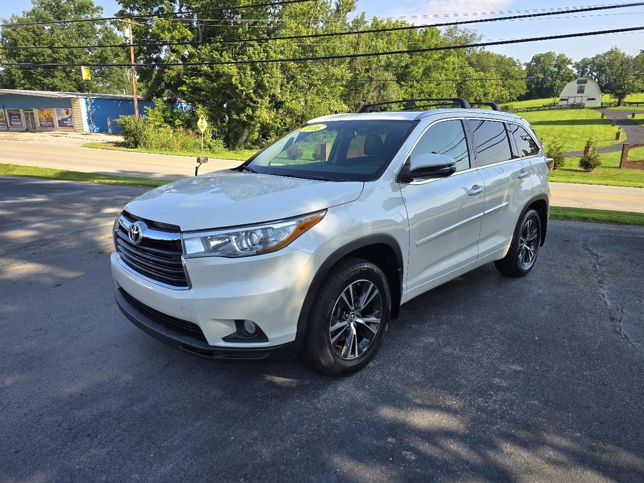 Toyota Highlander XLE AWD V6 2016
