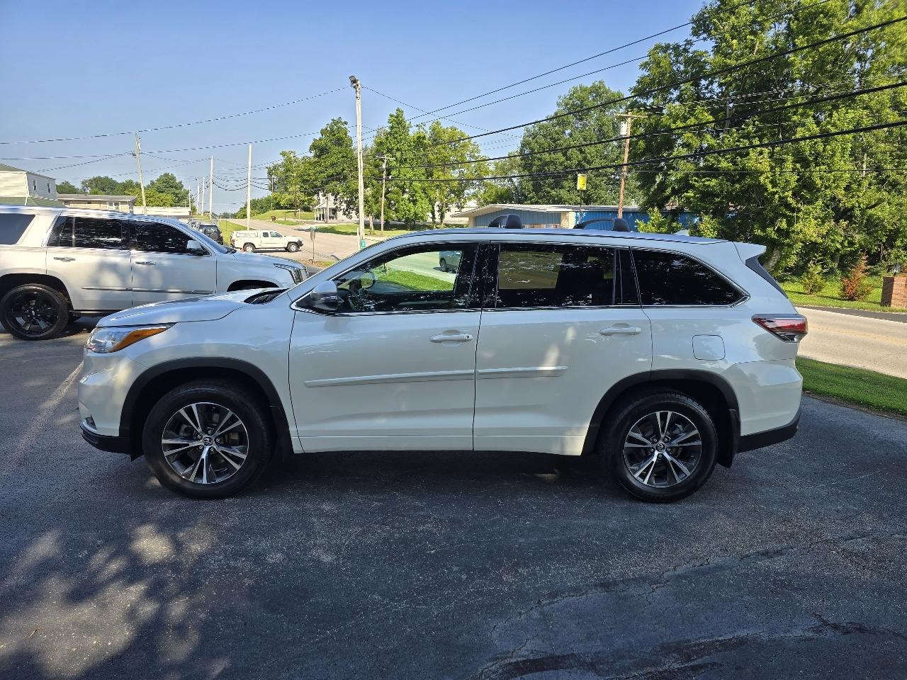 Toyota Highlander XLE AWD V6 2016