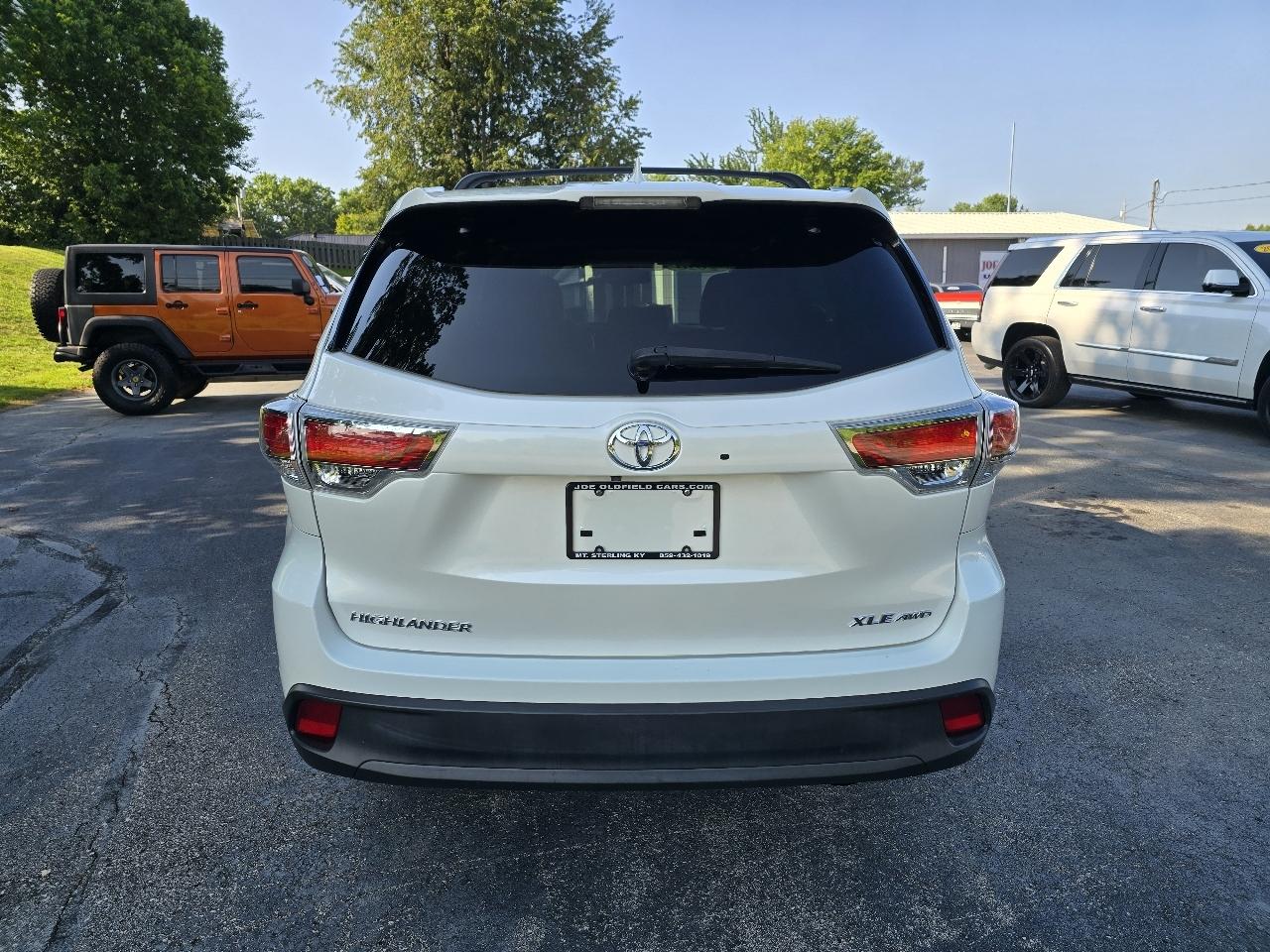 Toyota Highlander XLE AWD V6 2016
