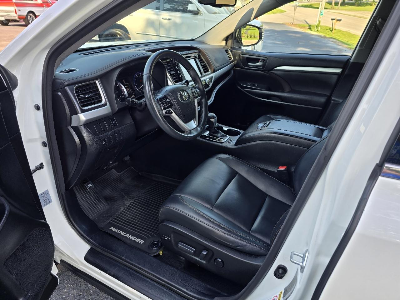 Toyota Highlander XLE AWD V6 2016