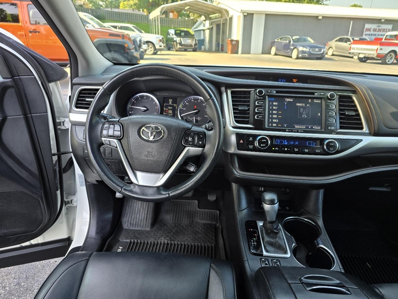 Toyota Highlander XLE AWD V6 2016