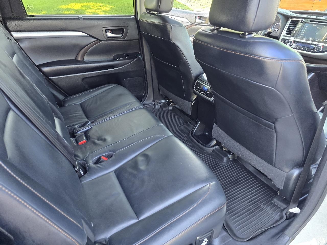 Toyota Highlander XLE AWD V6 2016