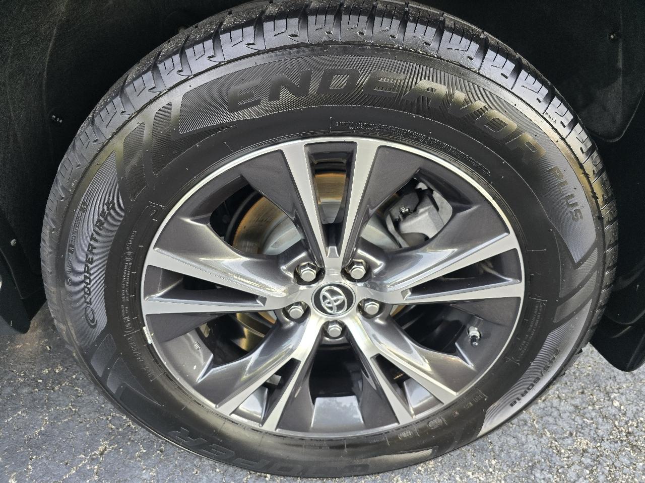 Toyota Highlander XLE AWD V6 2016