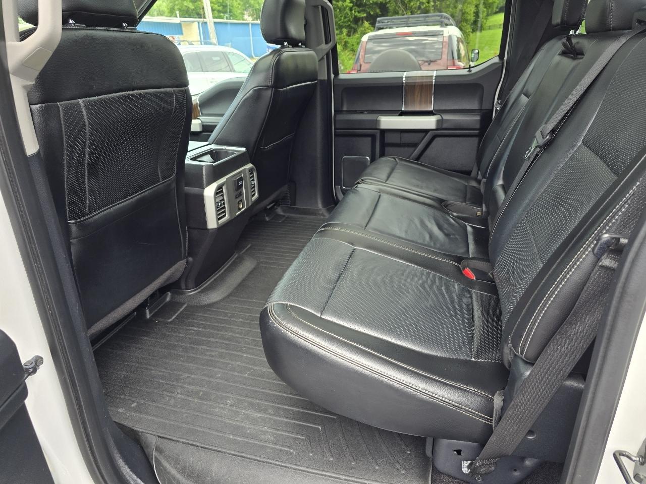 Ford F-150 4WD SuperCrew 145" Lariat 2016