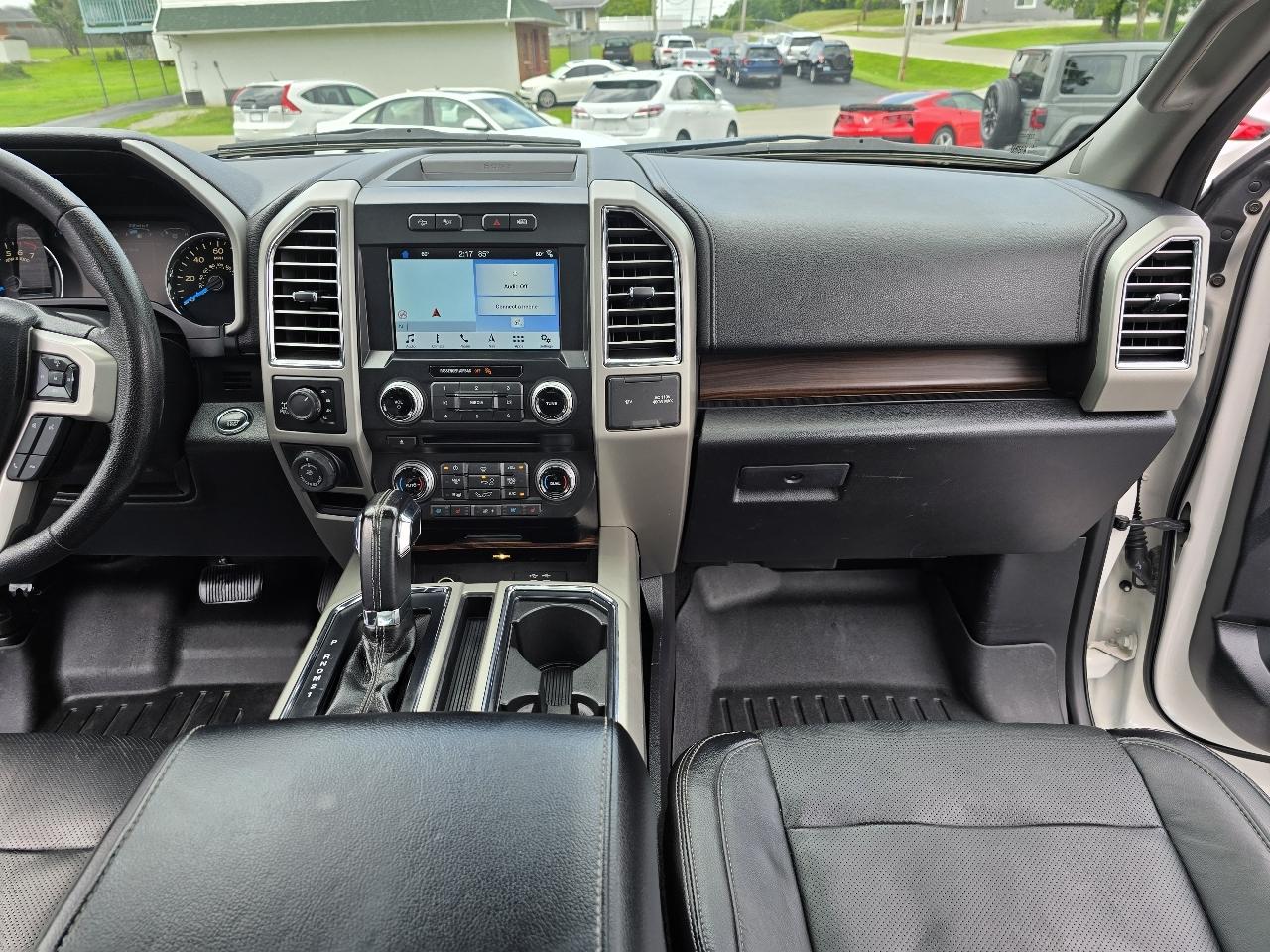 Ford F-150 4WD SuperCrew 145" Lariat 2016