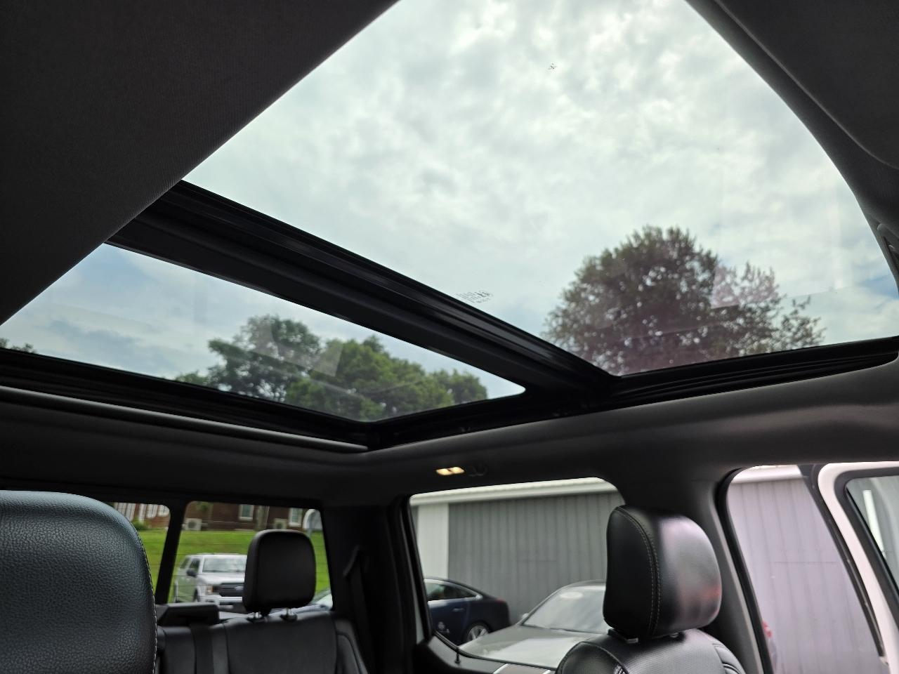 Ford F-150 4WD SuperCrew 145" Lariat 2016