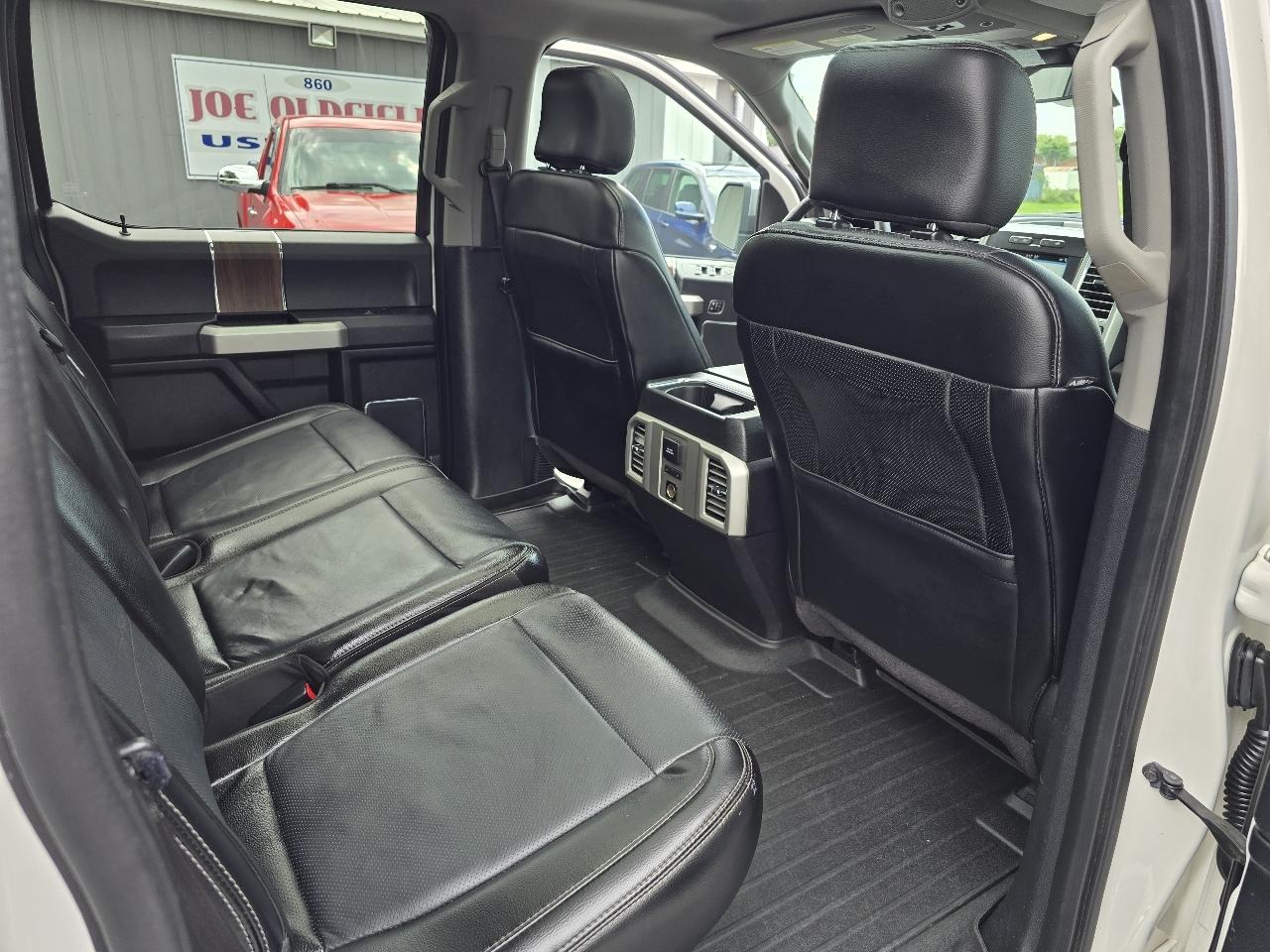 Ford F-150 4WD SuperCrew 145" Lariat 2016
