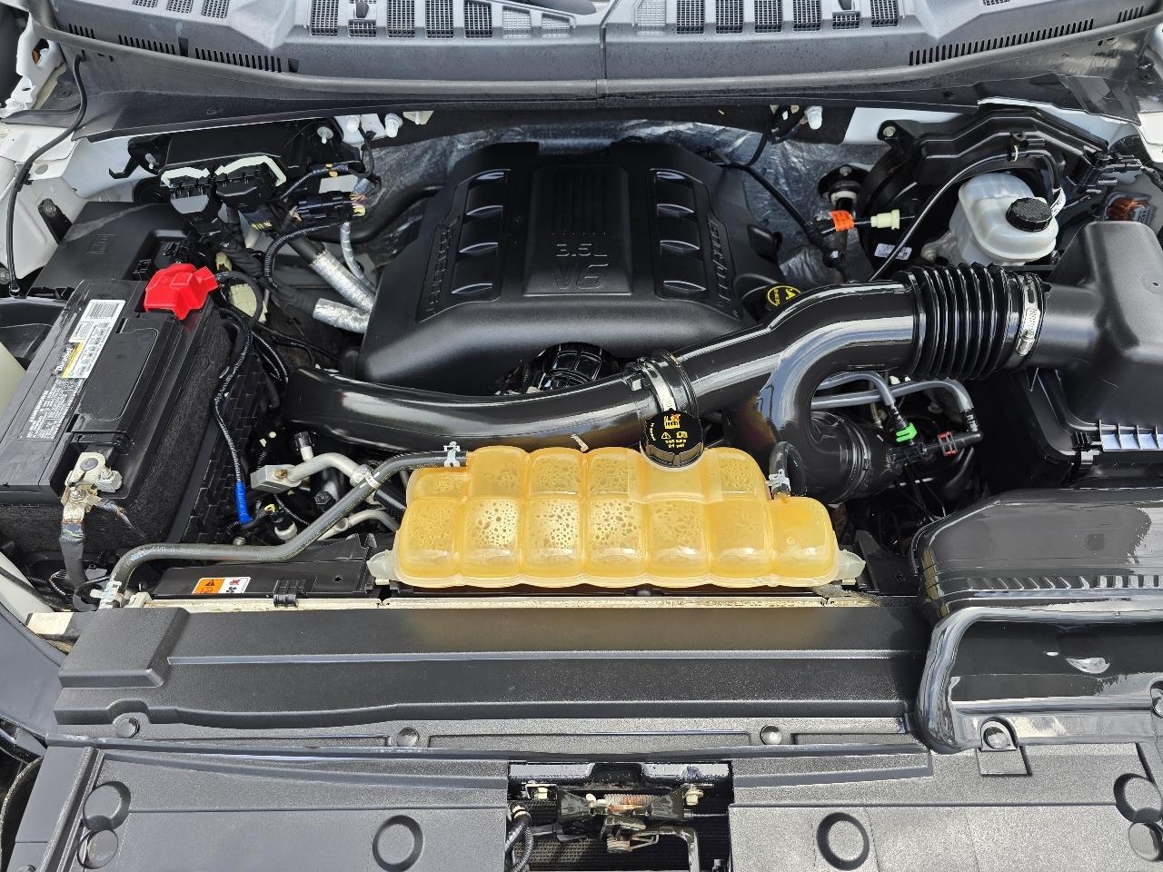 Ford F-150 4WD SuperCrew 145" Lariat 2016