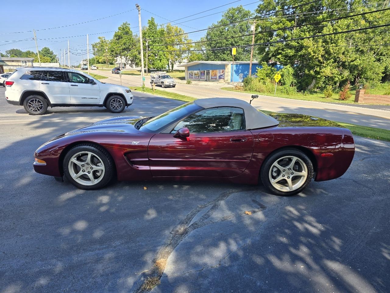 Chevrolet Corvette 2dr Conv w/2LT 2003
