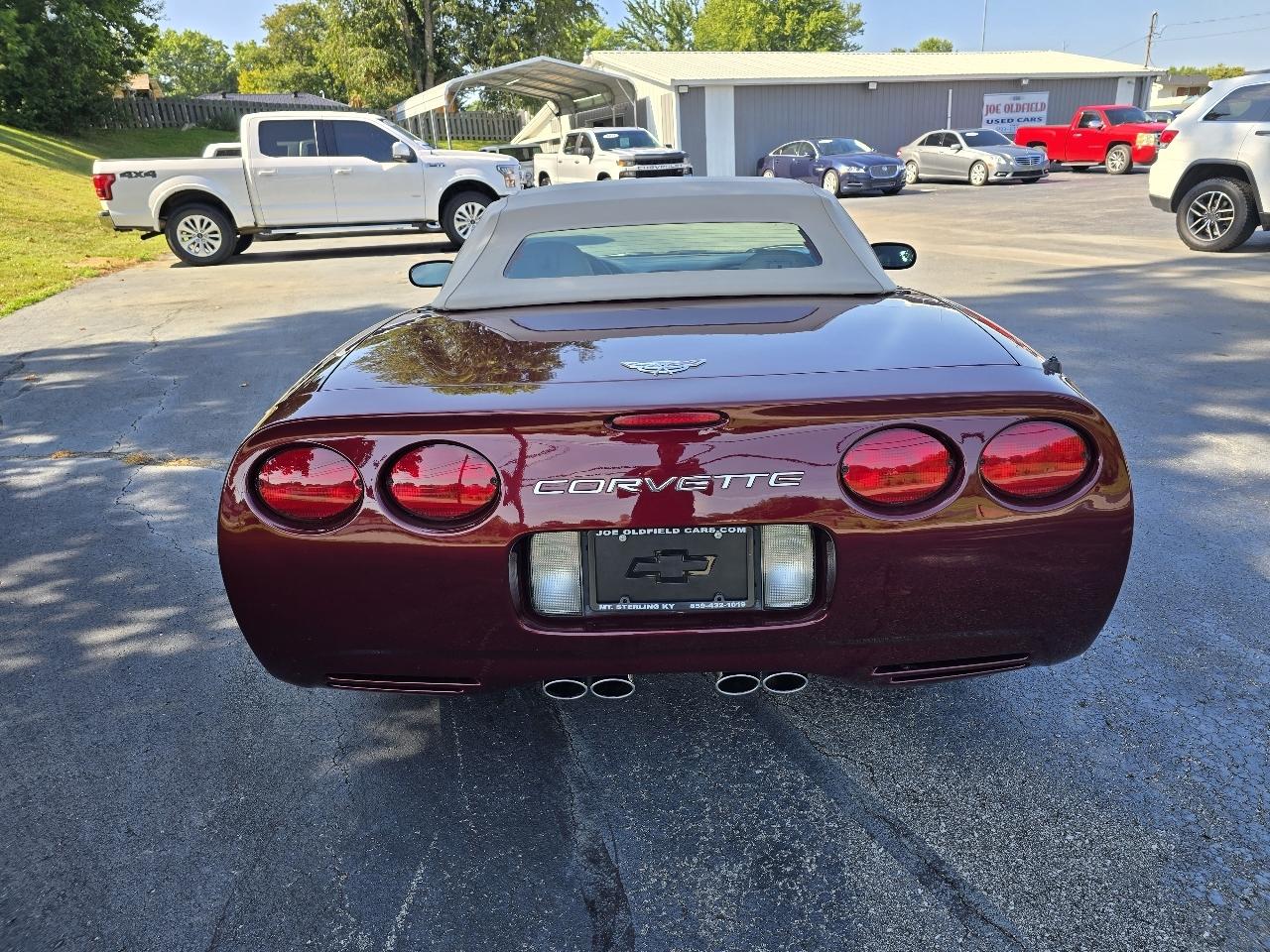 Chevrolet Corvette 2dr Conv w/2LT 2003