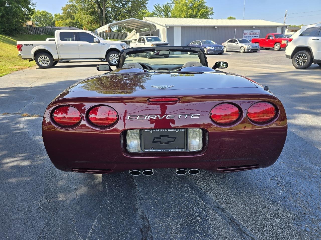 Chevrolet Corvette 2dr Conv w/2LT 2003
