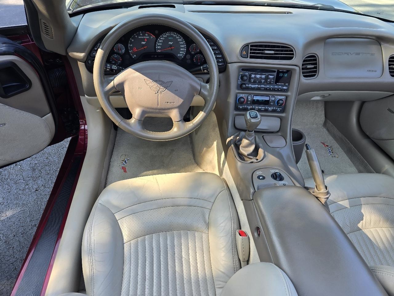 Chevrolet Corvette 2dr Conv w/2LT 2003