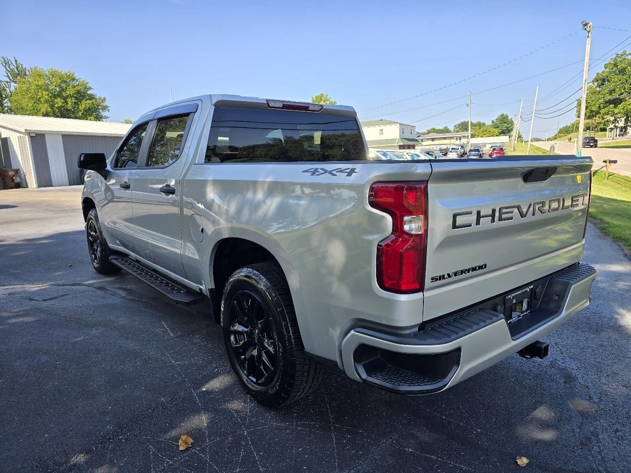 Chevrolet Silverado 1500 4WD Crew Cab 143.5" Custom 2021