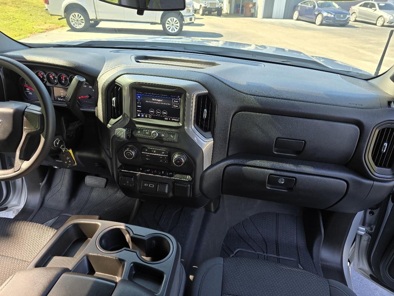 Chevrolet Silverado 1500 4WD Crew Cab 143.5" Custom 2021