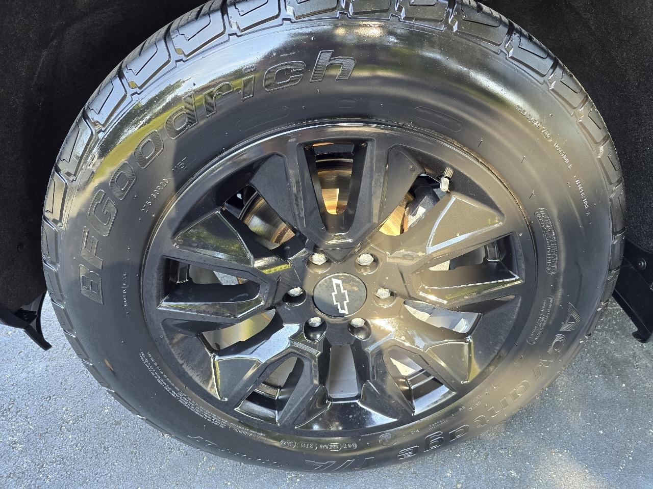 Chevrolet Silverado 1500 4WD Crew Cab 143.5" Custom 2021