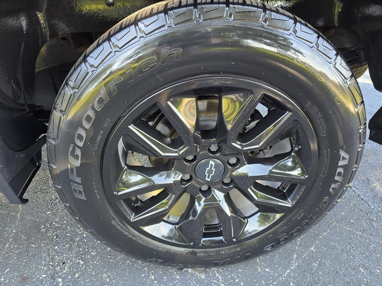 Chevrolet Silverado 1500 4WD Crew Cab 143.5" Custom 2021