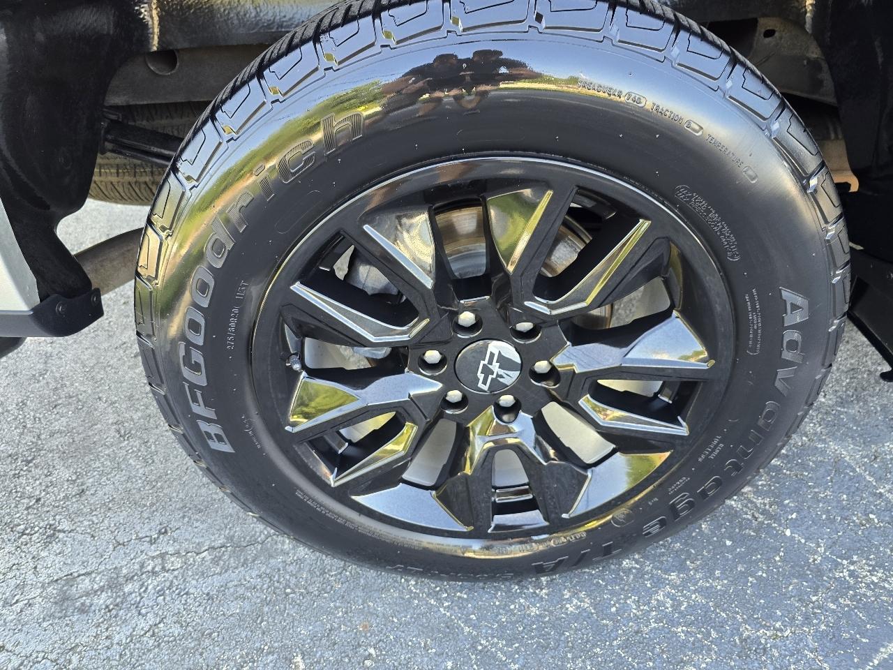 Chevrolet Silverado 1500 4WD Crew Cab 143.5" Custom 2021
