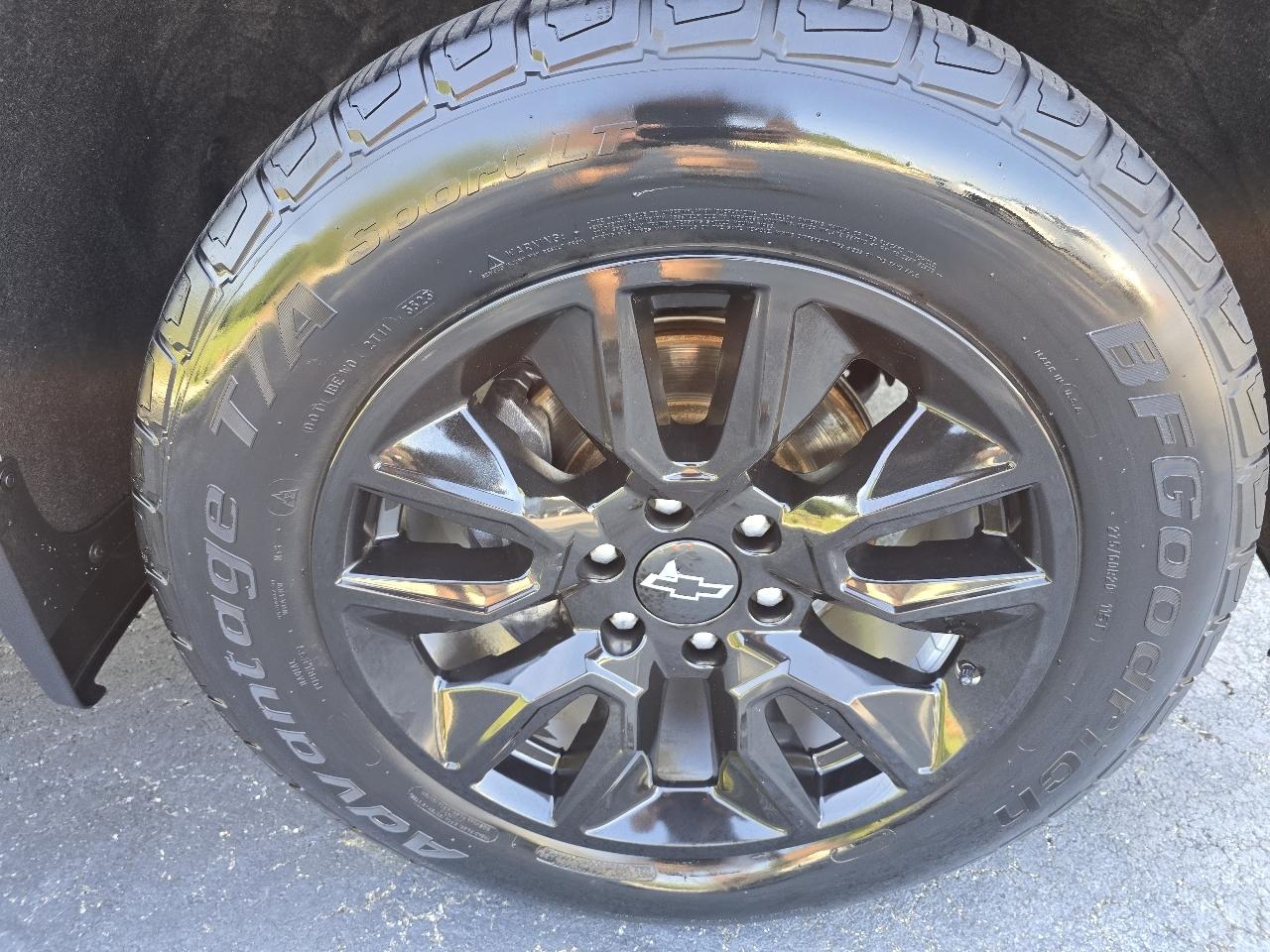 Chevrolet Silverado 1500 4WD Crew Cab 143.5" Custom 2021