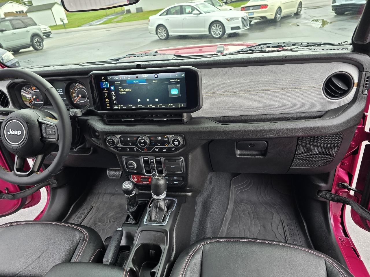 Jeep Wrangler Willys Unlimited 4x4 2024
