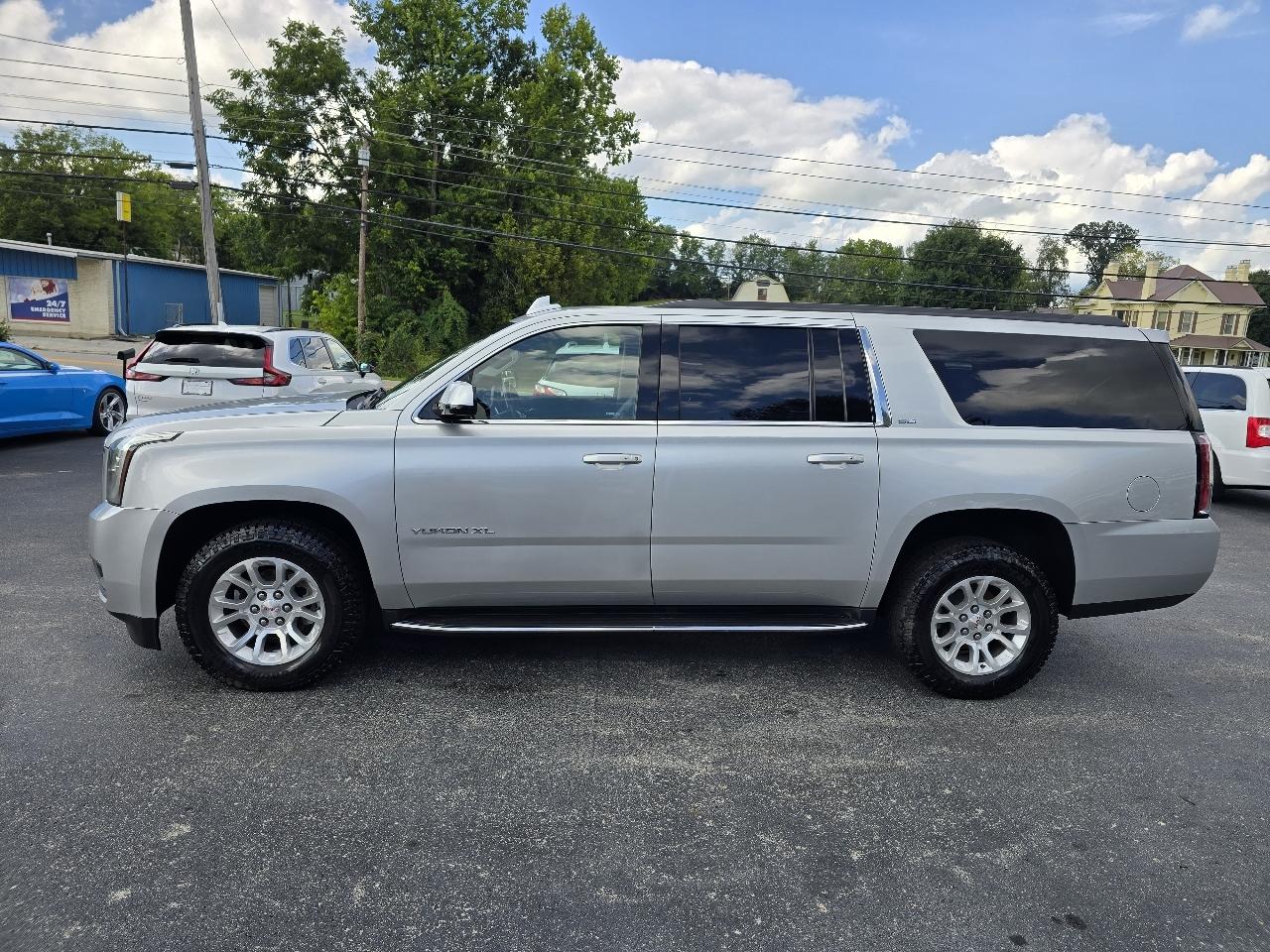 GMC Yukon XL SLT 4WD 2017