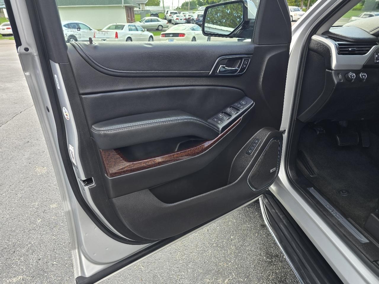 GMC Yukon XL SLT 4WD 2017