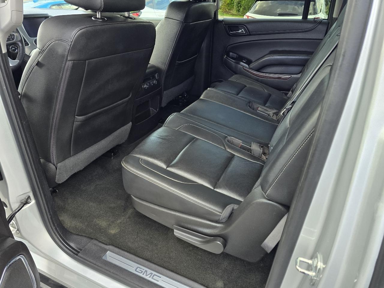 GMC Yukon XL SLT 4WD 2017