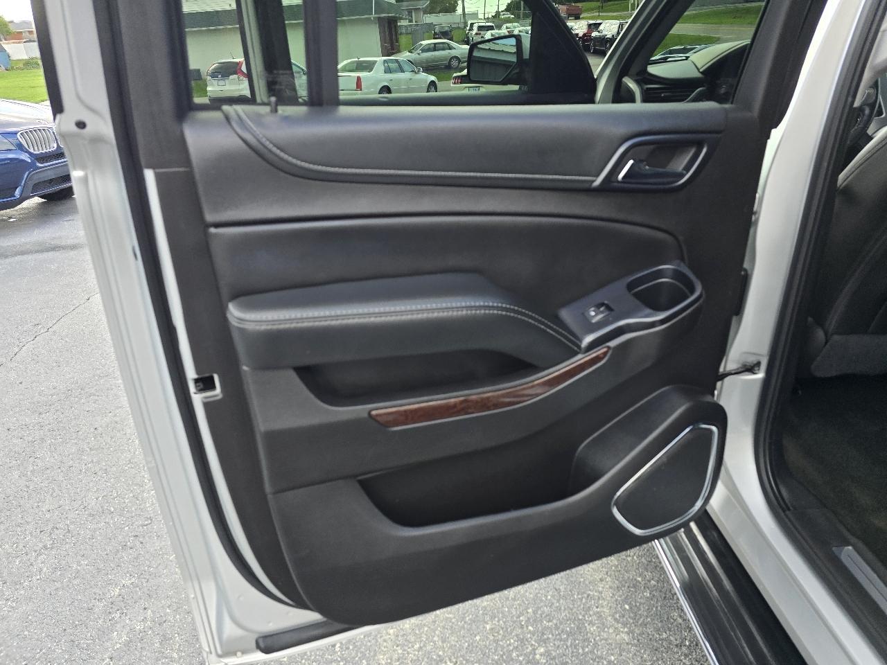 GMC Yukon XL SLT 4WD 2017