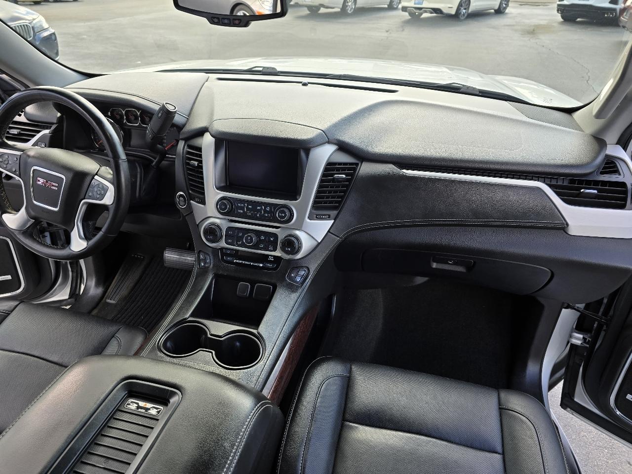 GMC Yukon XL SLT 4WD 2017