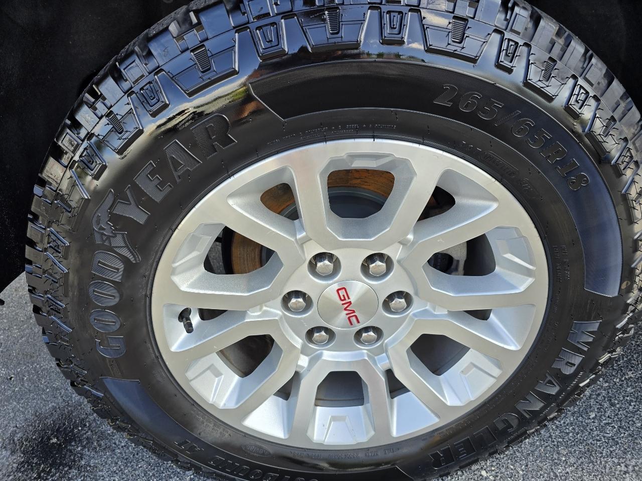 GMC Yukon XL SLT 4WD 2017