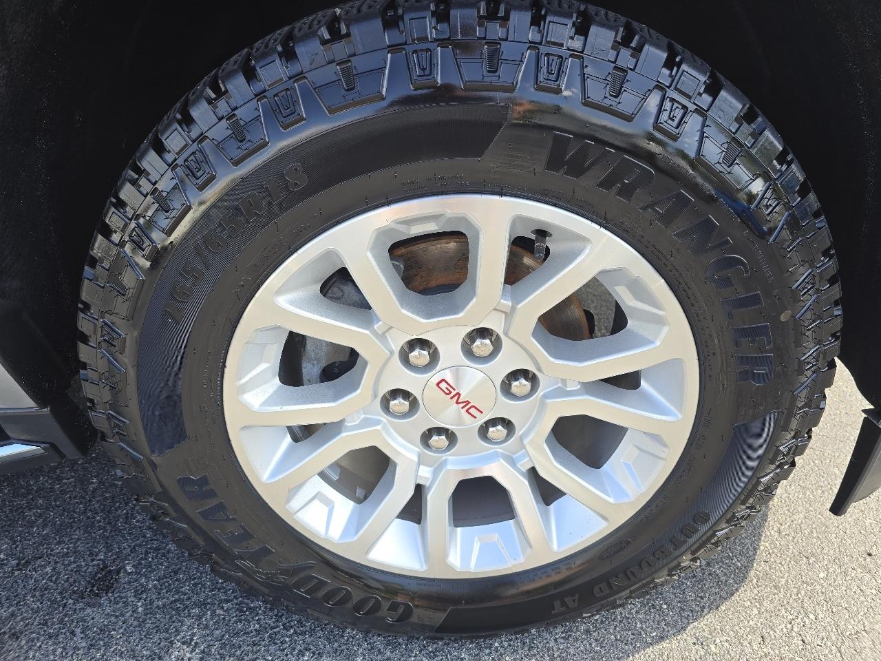 GMC Yukon XL SLT 4WD 2017