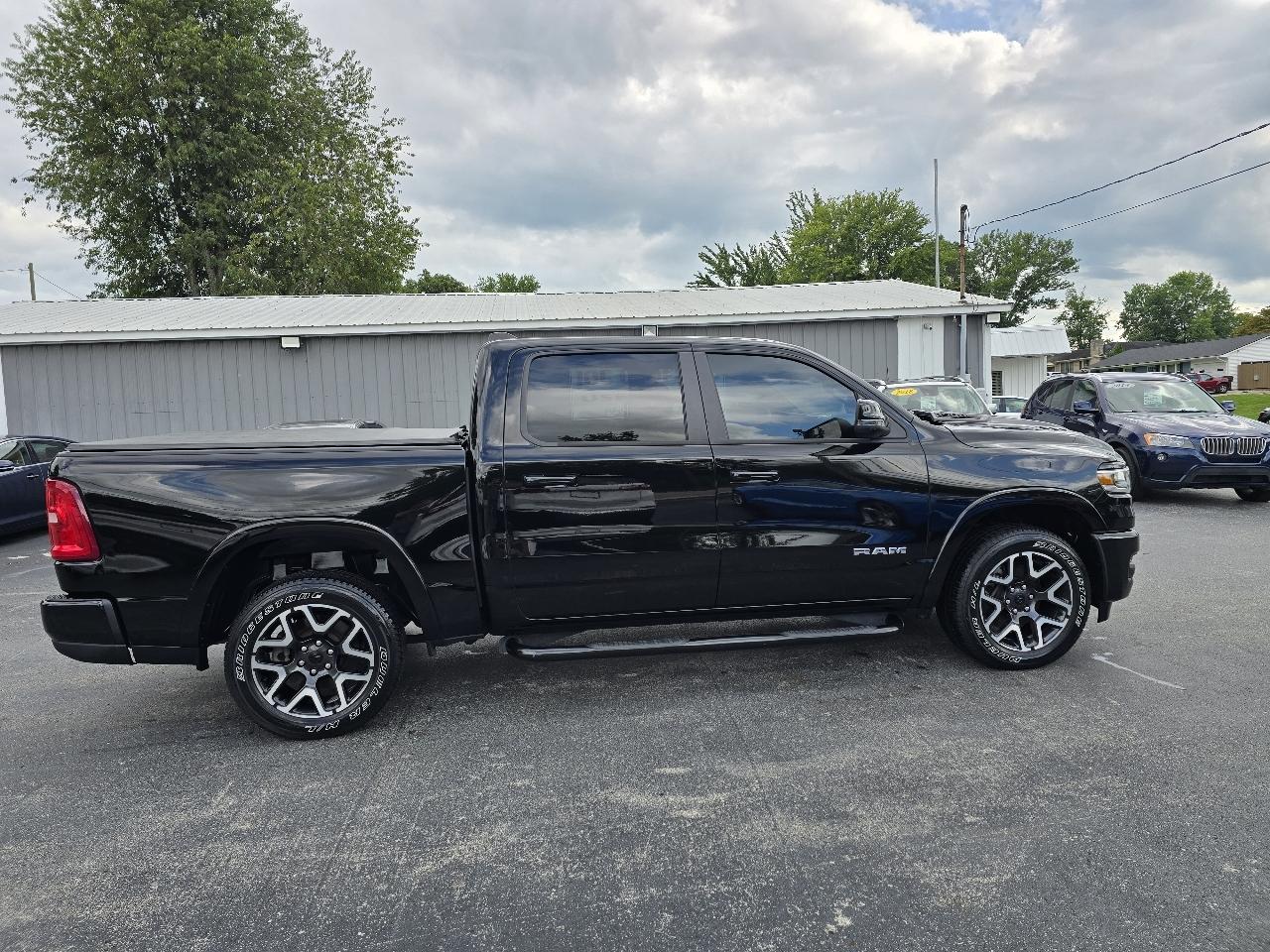 RAM 1500 Laramie Crew Cab SWB 4WD 2025