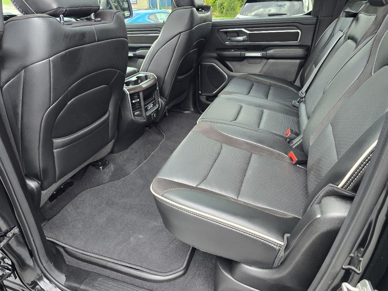 RAM 1500 Laramie Crew Cab SWB 4WD 2025