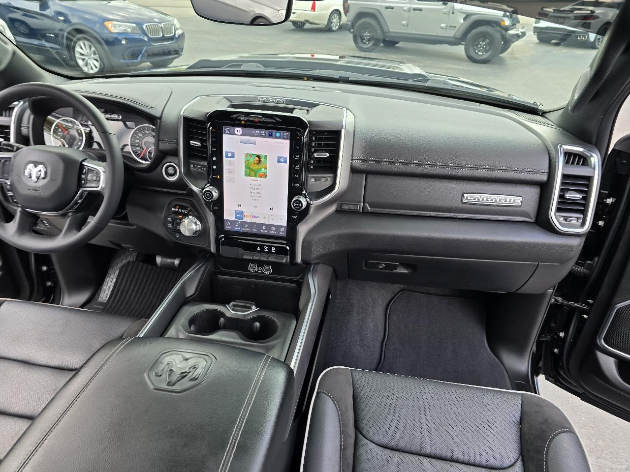 RAM 1500 Laramie Crew Cab SWB 4WD 2025