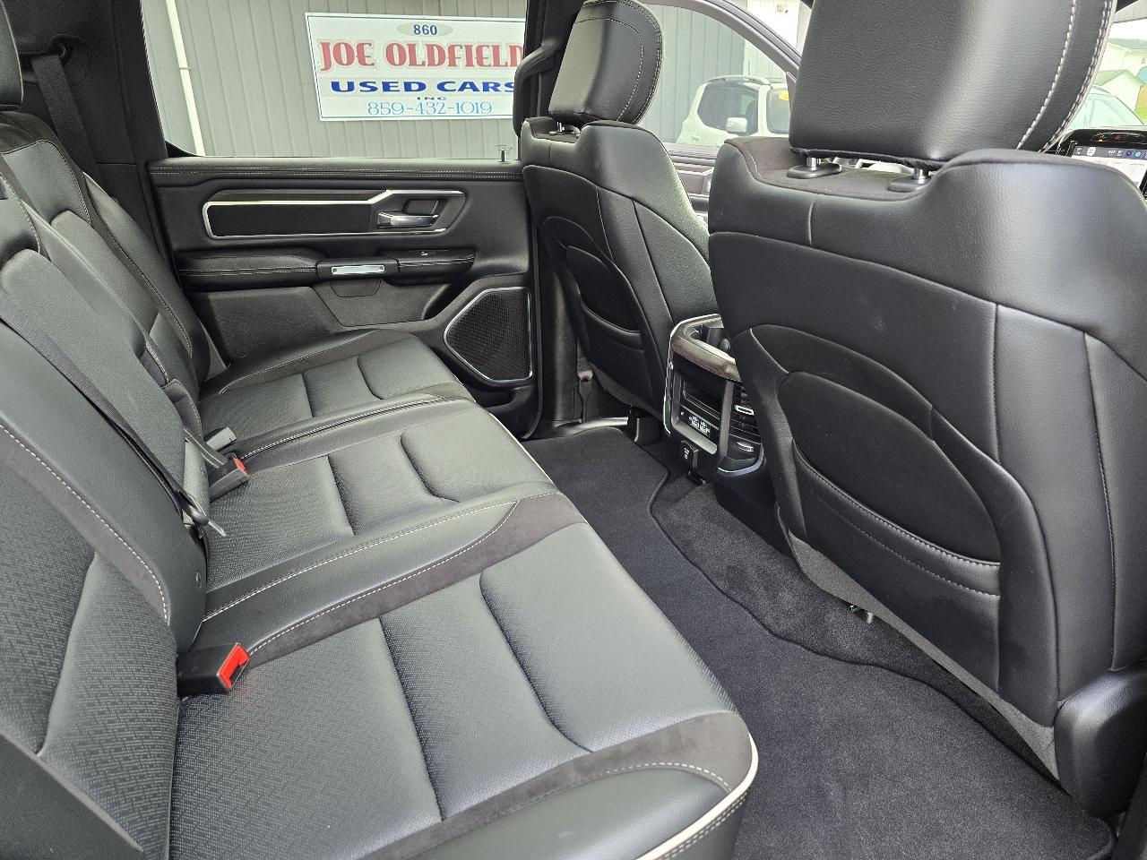 RAM 1500 Laramie Crew Cab SWB 4WD 2025