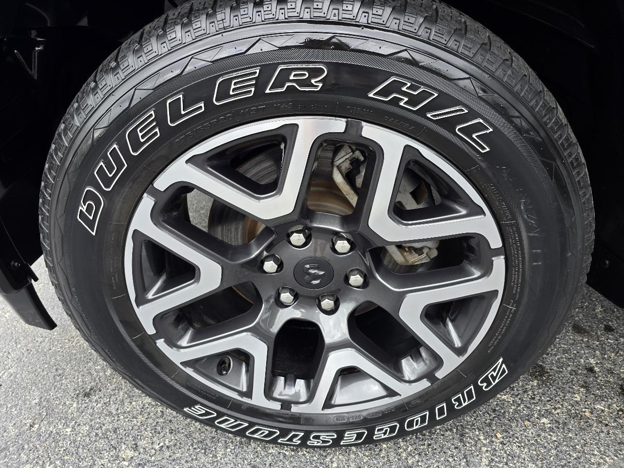 RAM 1500 Laramie Crew Cab SWB 4WD 2025