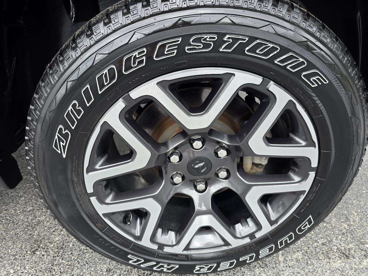 RAM 1500 Laramie Crew Cab SWB 4WD 2025