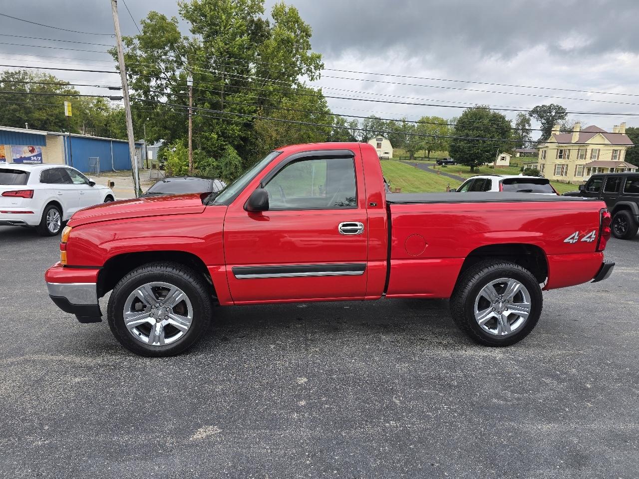 Chevrolet Silverado 1500 4WD Reg Cab 119.0" LT 2006