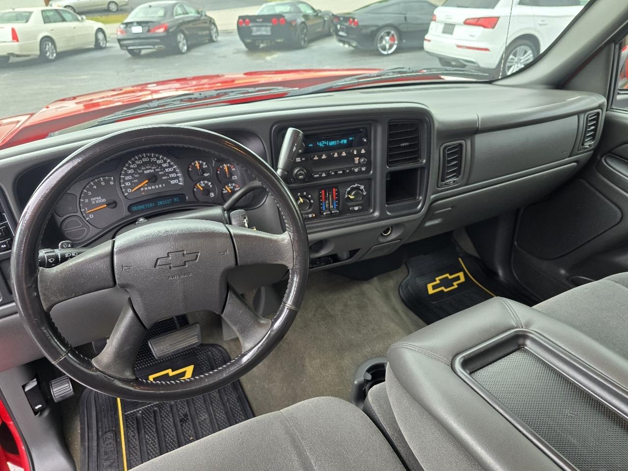 Chevrolet Silverado 1500 4WD Reg Cab 119.0" LT 2006