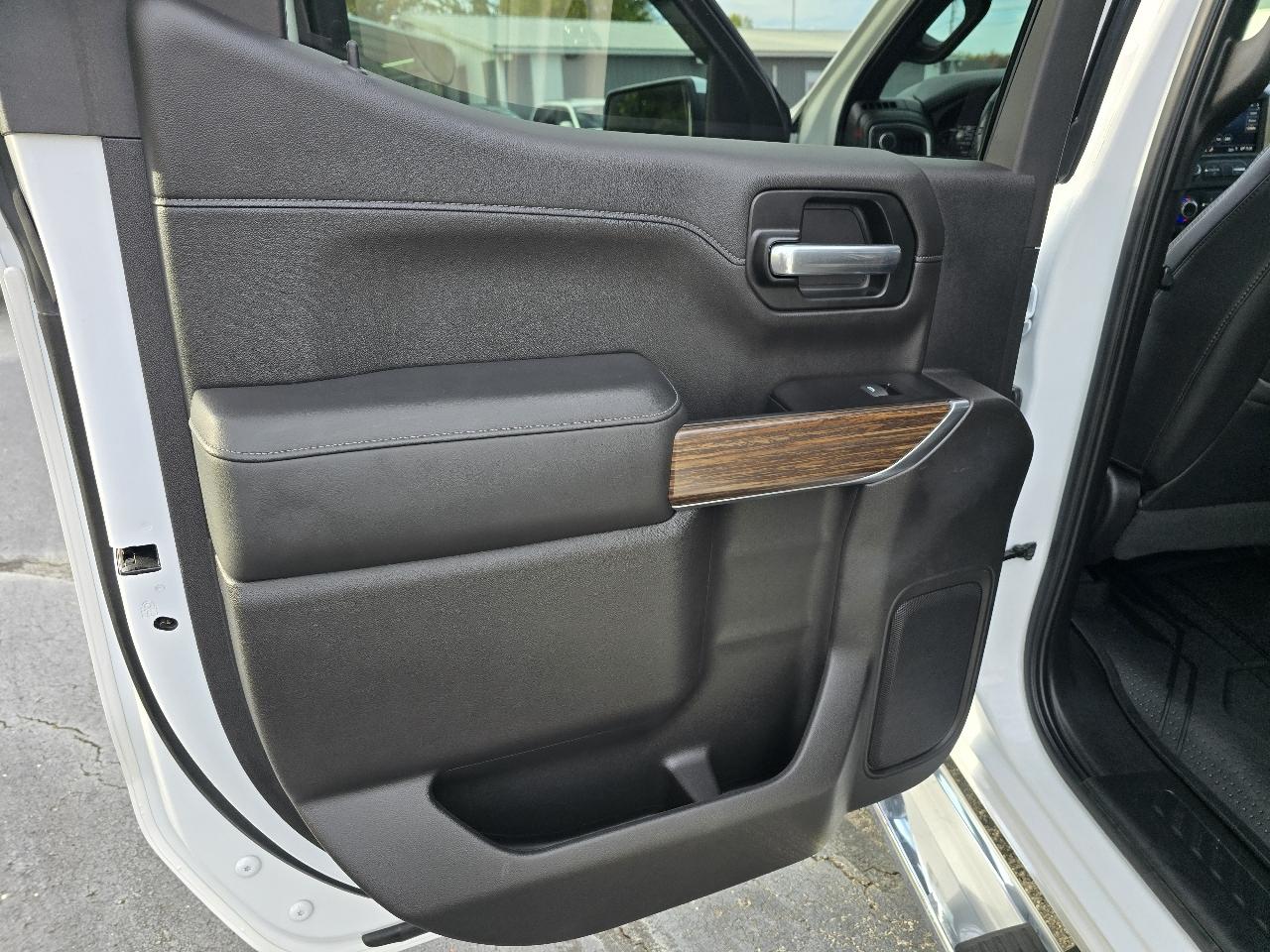 Chevrolet Silverado 1500 4WD Crew Cab 143.5" High Country 2019