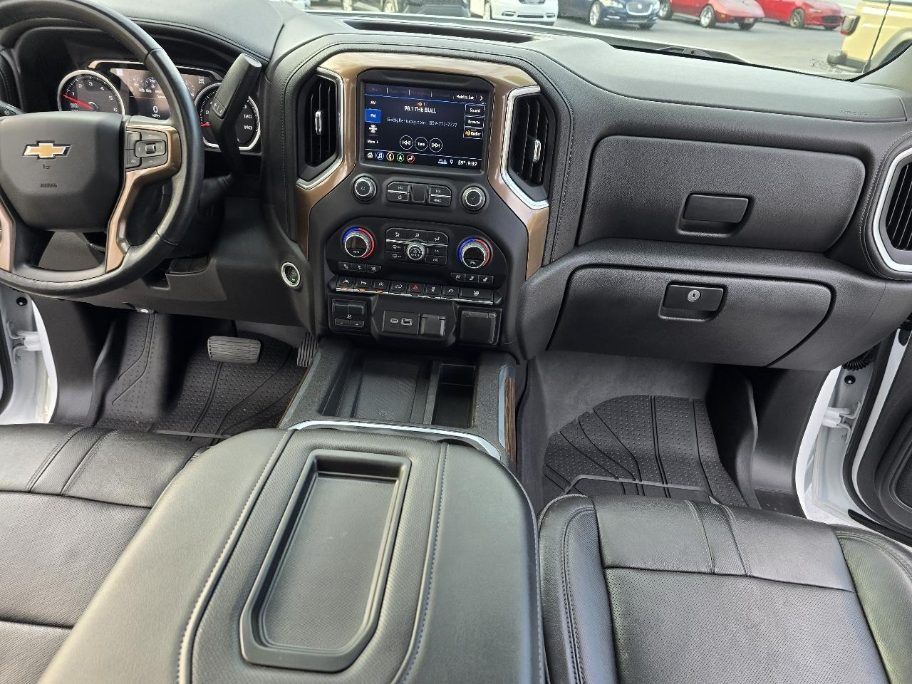 Chevrolet Silverado 1500 4WD Crew Cab 143.5" High Country 2019