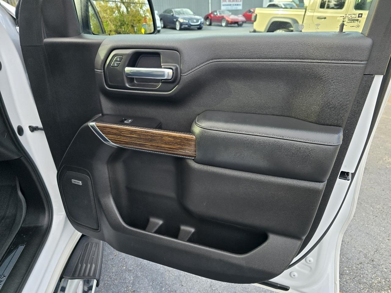 Chevrolet Silverado 1500 4WD Crew Cab 143.5" High Country 2019