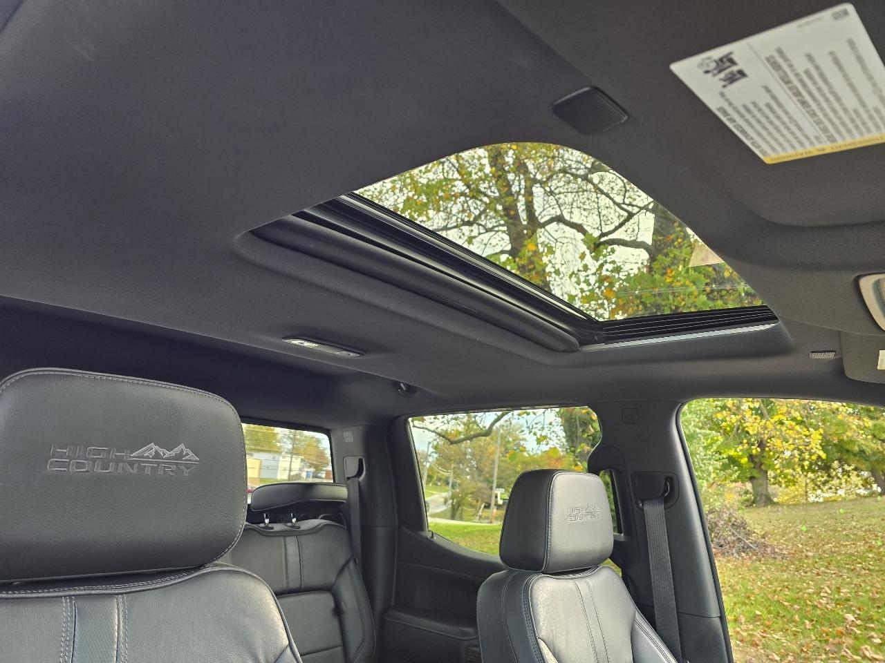 Chevrolet Silverado 1500 4WD Crew Cab 143.5" High Country 2019