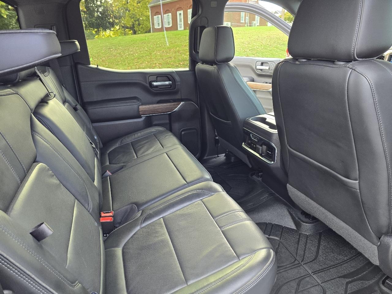 Chevrolet Silverado 1500 4WD Crew Cab 143.5" High Country 2019