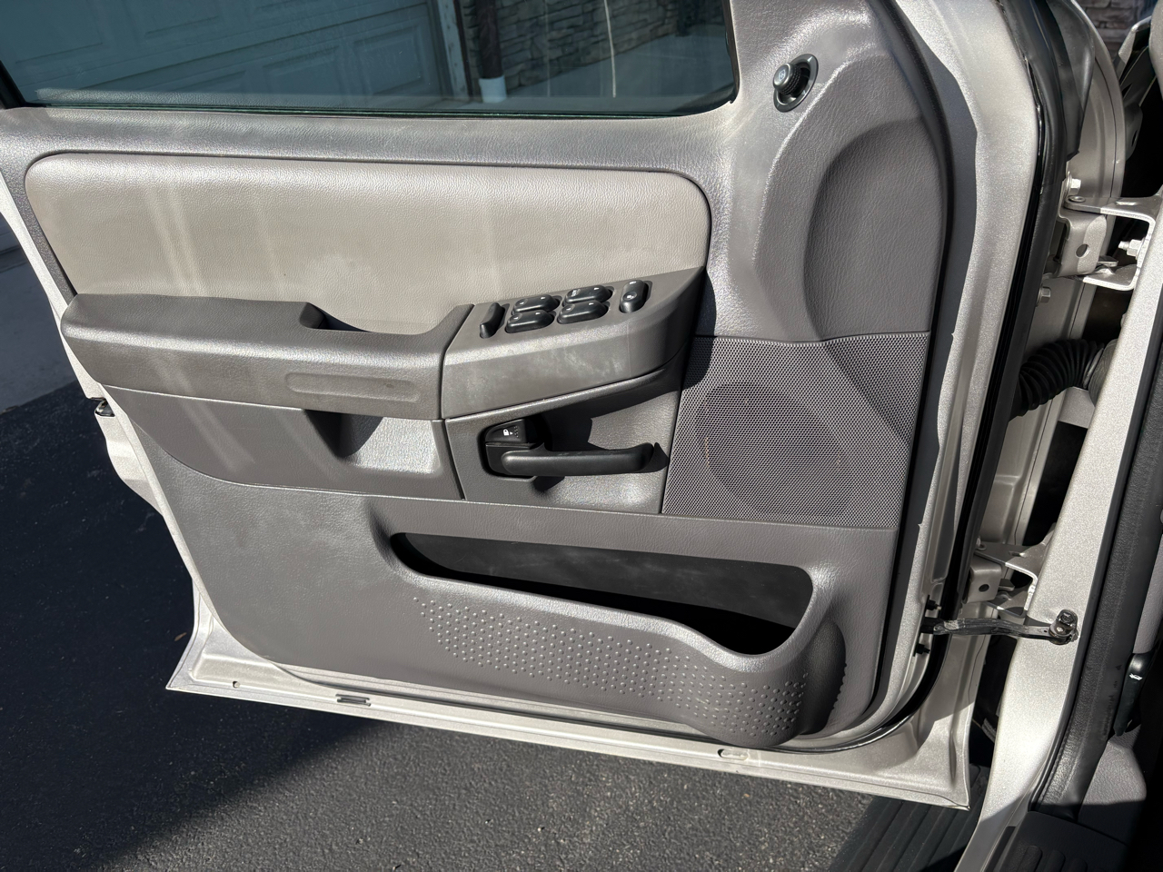 Ford Explorer XLT 4.0L 4WD 2005